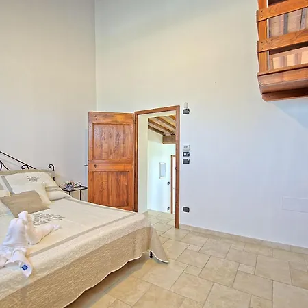 فيلة Ciciliano Sleeps 14 Pool Wifi *